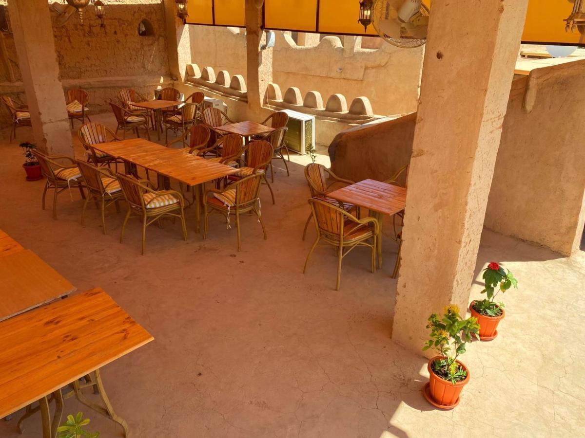 Bait Aljabal Hospitality Inn Эль-Хамра Екстер'єр фото